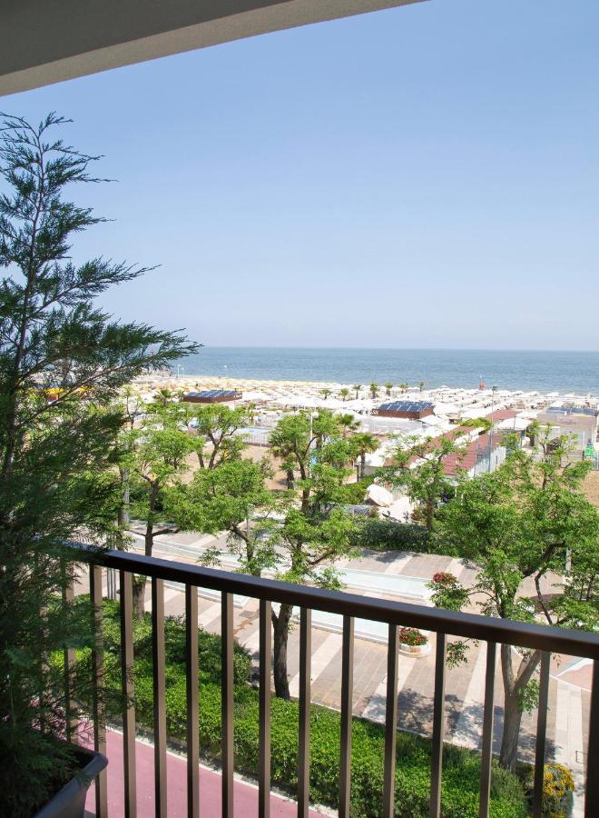 Hotel Mon Cheri Riccione Eksteriør billede