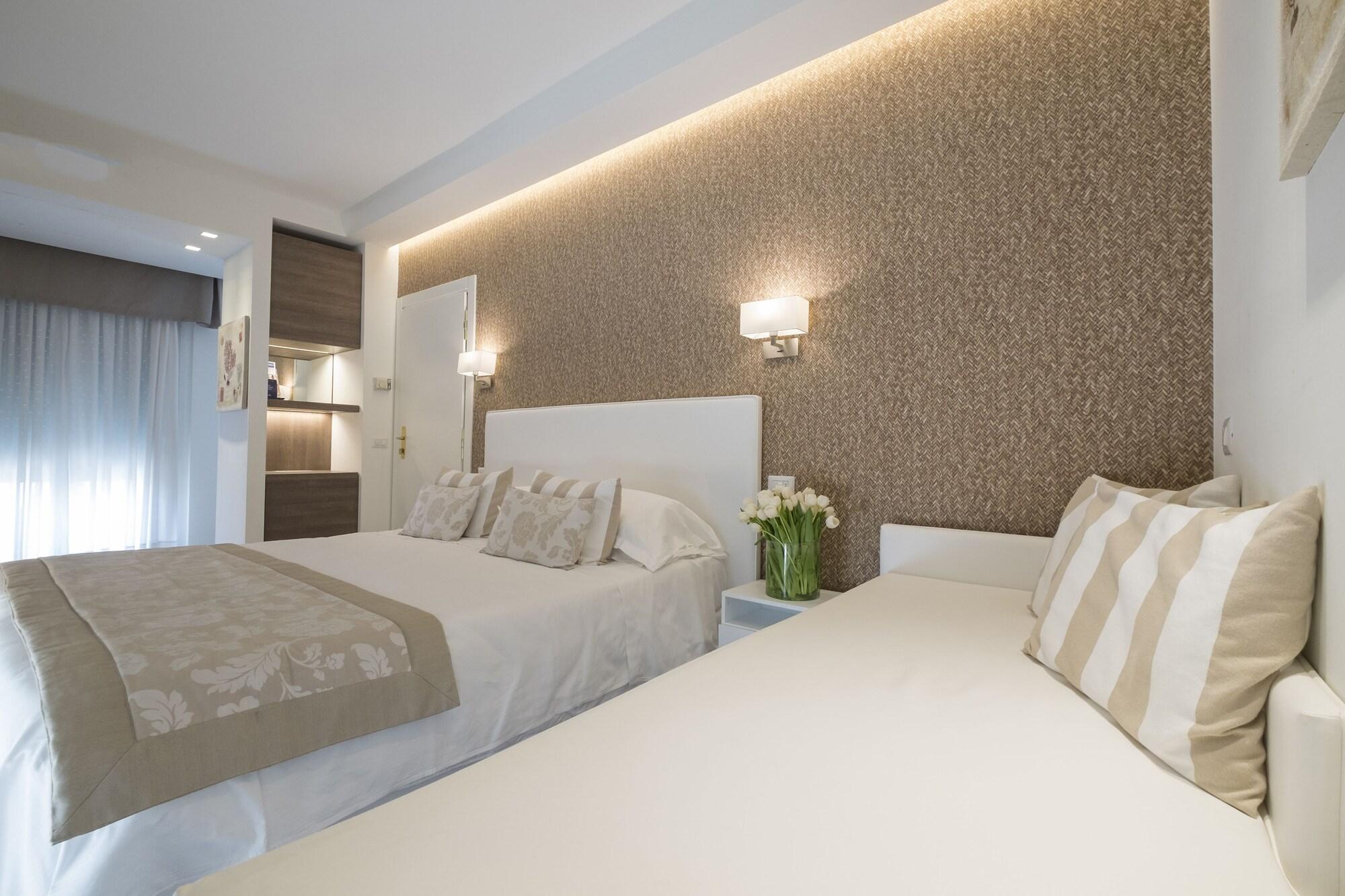 Hotel Mon Cheri Riccione Eksteriør billede