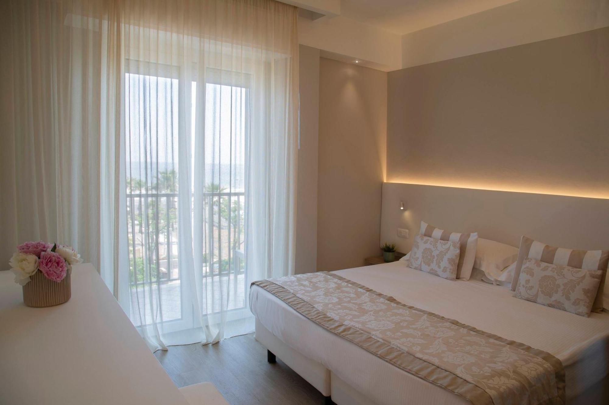 Hotel Mon Cheri Riccione Værelse billede